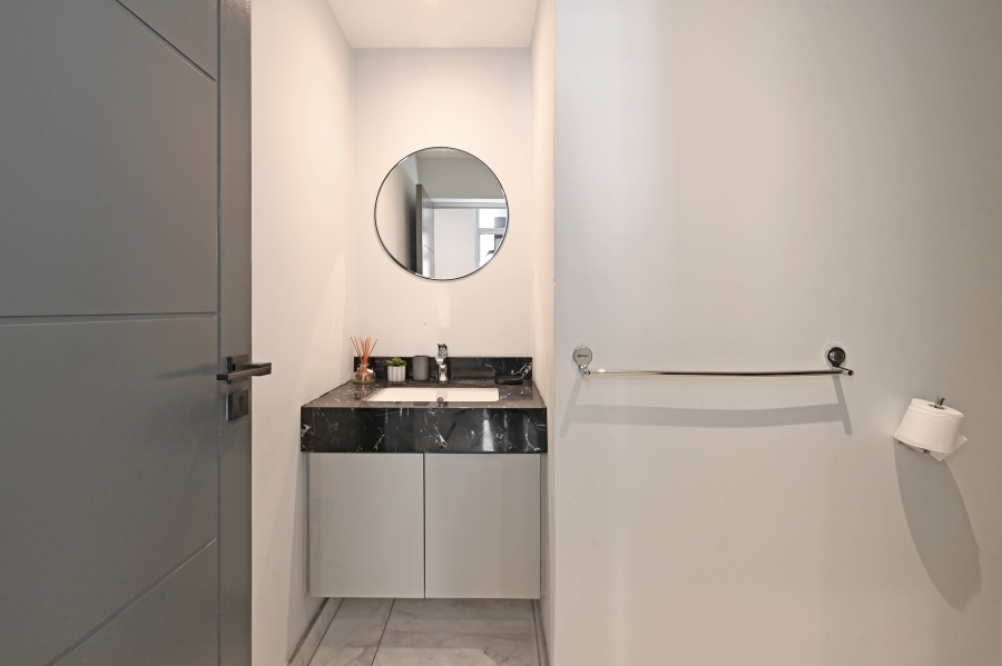 2 Bedroom Property for Sale in Cape Town City Centre Western Cape